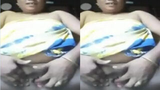 Desi Bhabhi Fingering | MyDesi