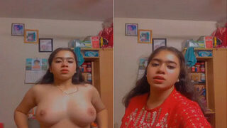 Sexy Desi Girl Shows Her Boobs | MyDesi