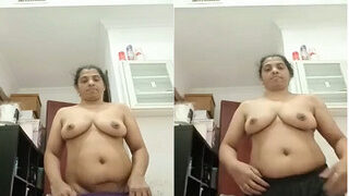 Lankan Bhabhi Shows Her Boobs And Pussy | MyDesi