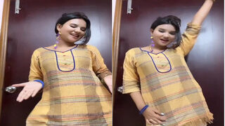 Desi Girl Sucking Lover Dick | MyDesi