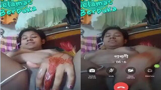 Desi Bhabhi Shows Fingering On Vc | MyDesi