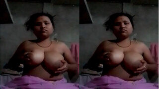 Bhabhi Shows Her Big Boobs | MyDesi