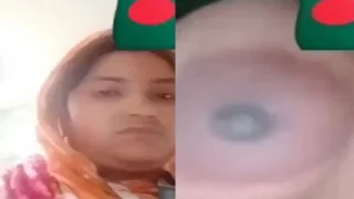 Bangladeshi Boudi Video Call Sex Showing Nude Body | MyDesi
