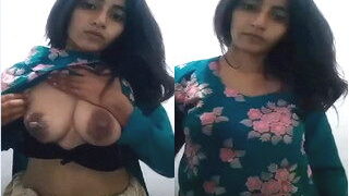 Desi Girl Shows Boobs And Fingering | MyDesi