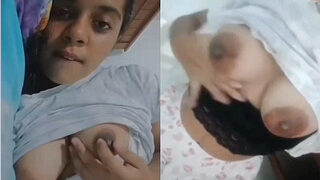 Desi Girl Shows Boobs | MyDesi