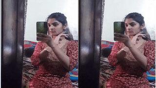 Sexy Desi Girl Shows Her Boobs | MyDesi