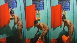 Desi Bhabhi Bathing Capture Hideen Cam | MyDesi