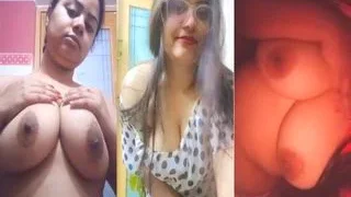 Sexy Desi Girl SHows Her Boobs | MyDesi