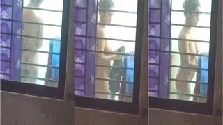 Sexy Desi Bhabhi Bathing Capture | MyDesi