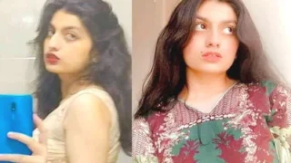 Beautiful Sexy Gf Bathing | MyDesi