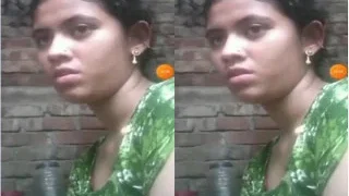 Desi Vlg Girl Shows Boobs | MyDesi