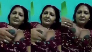 Desi Aunty Shows Boobs | MyDesi