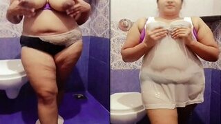 Desi Bhabhi Shows Big Boobs | MyDesi